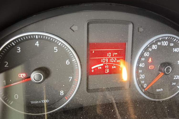 Used Volkswagen Bora 2011 1.6L Manual Fashion Edition Odometer Close Up