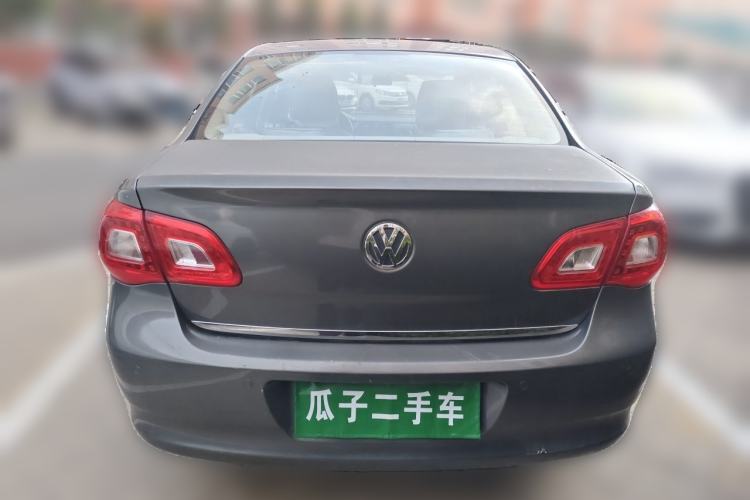 Used Volkswagen Bora 2011 1.6L Manual Comfort Version Rear