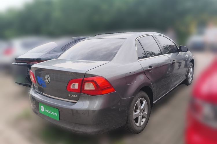 Used Volkswagen Bora 2011 1.6L Automatic Fashion Edition Rear Right 45 Deg