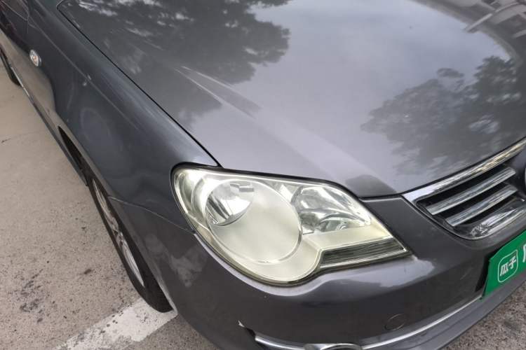 Used Volkswagen Bora 2011 1.6L Automatic Comfort Model Right Front Headlight