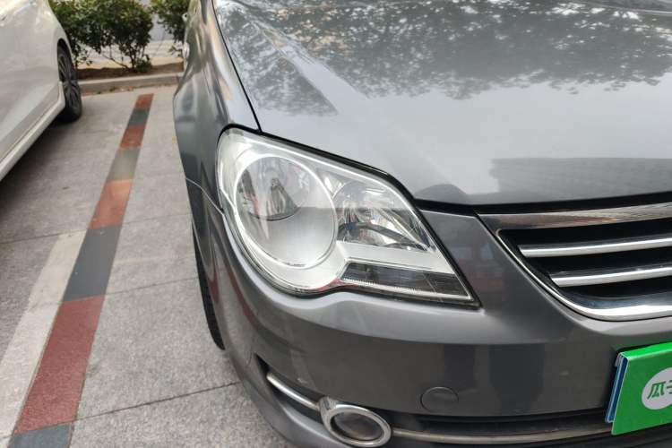 Used Volkswagen Bora 2011 1.4T Automatic Comfort Model Right Front Headlight
