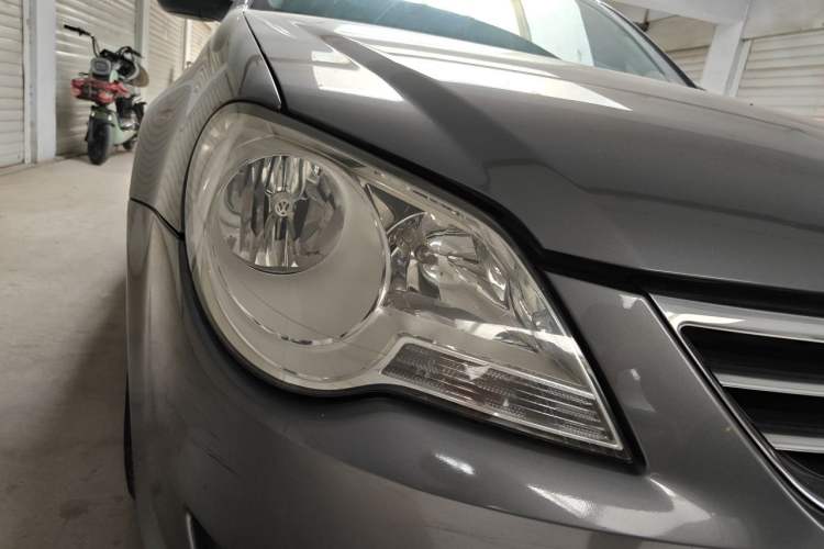 Used Volkswagen Bora 2011 1.4T Automatic Comfort Model Right Front Headlight