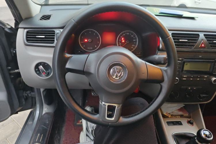 Used Volkswagen Bora 2011 1.6L Manual Comfort Version Steering Wheel