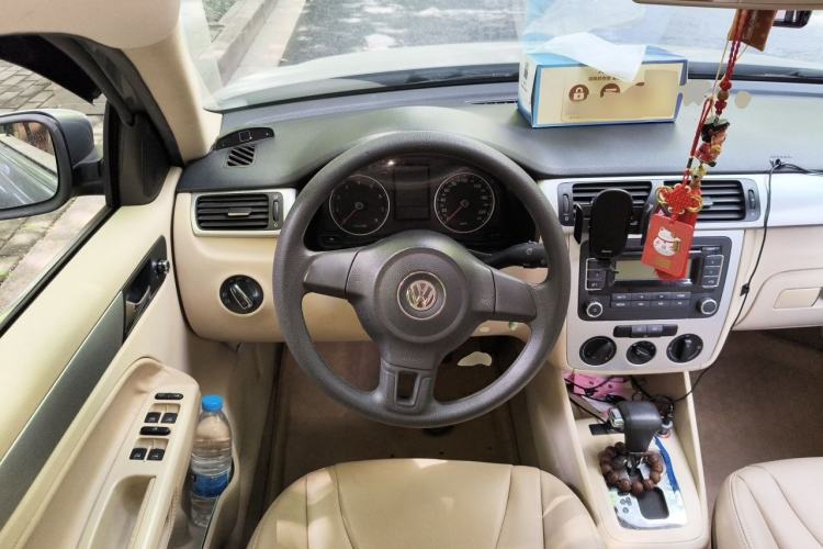 Used Volkswagen Bora 2011 1.6L Automatic Fashion Edition Steering Wheel