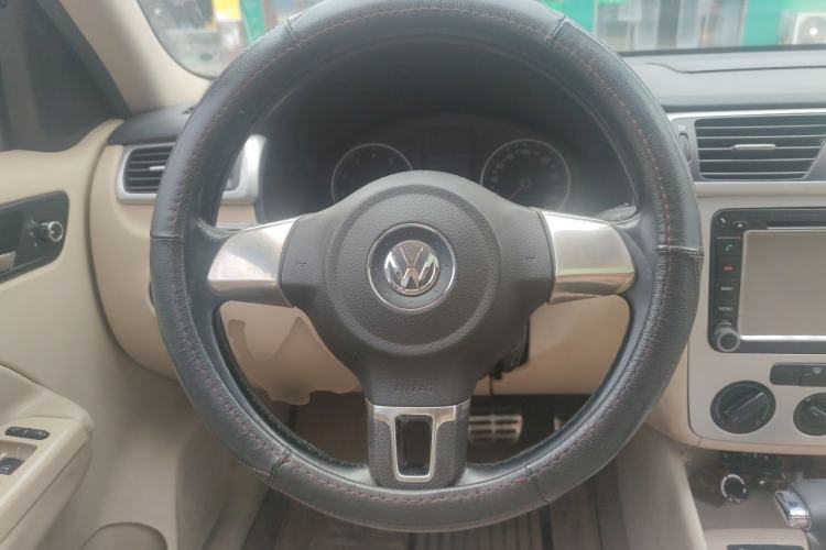 Used Volkswagen Bora 2011 1.4T Automatic Comfort Model Steering Wheel