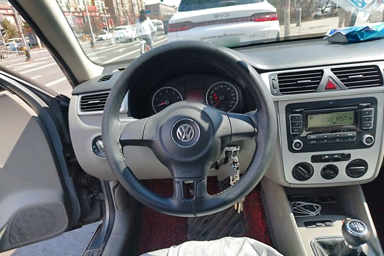 Used Volkswagen Bora 2011 1.6L Manual Fashion Edition Steering Wheel
