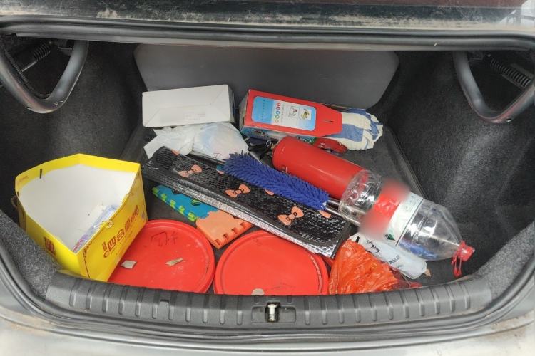 Used Volkswagen Bora 2011 1.6L Automatic Fashion Edition Trunk