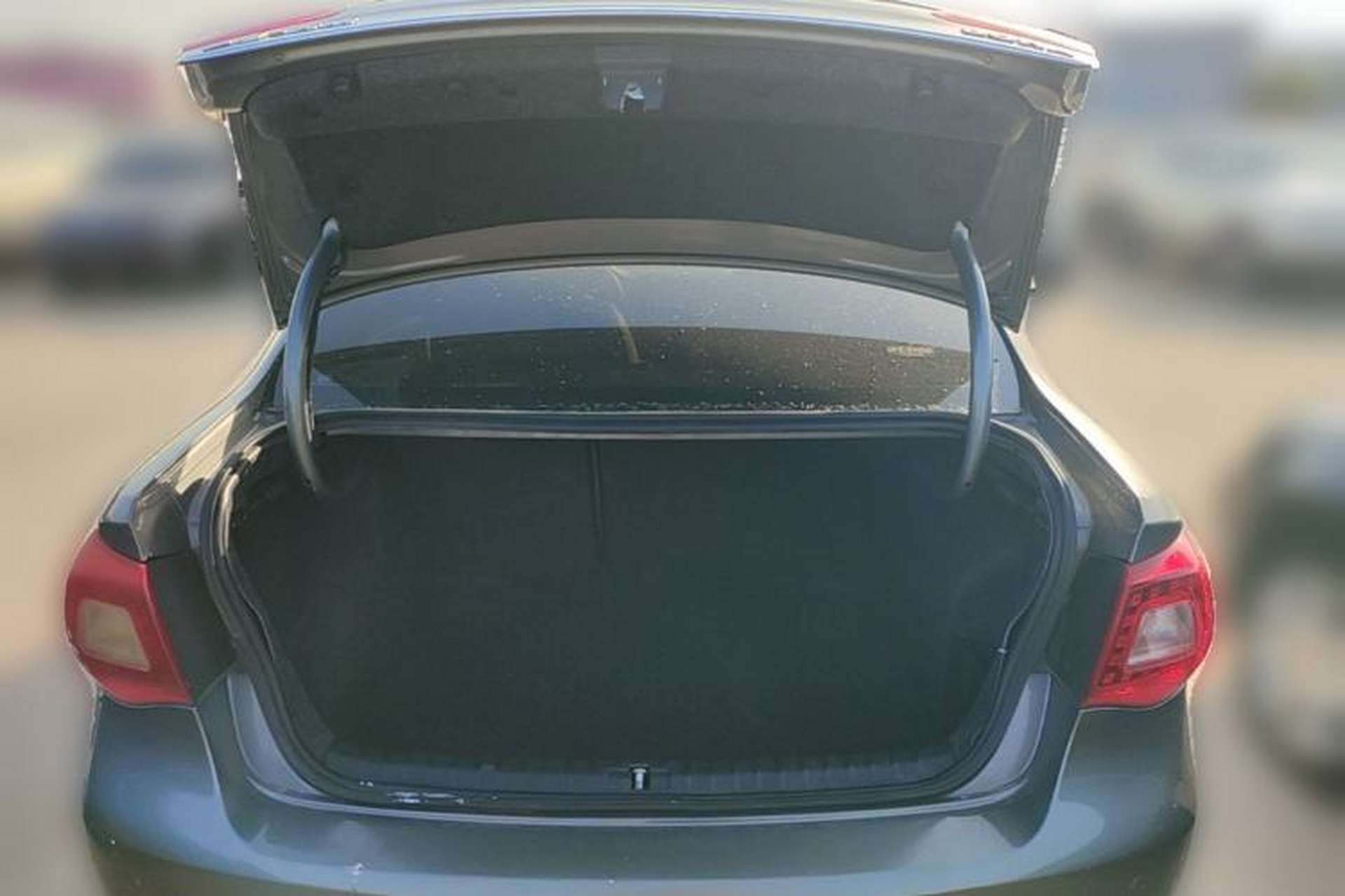 Used Volkswagen Bora 2011 1.6L Automatic Comfort Model Trunk