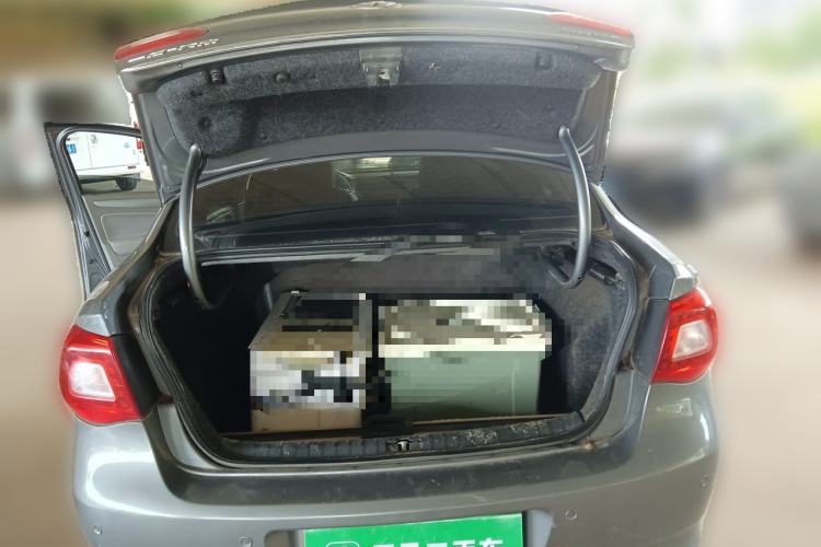 Used Volkswagen Bora 2011 1.6L Manual Fashion Edition Trunk