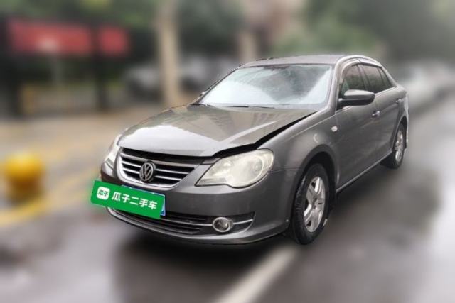 Ojetý Volkswagen Bora 2011 1.6L Manual Fashion Edition