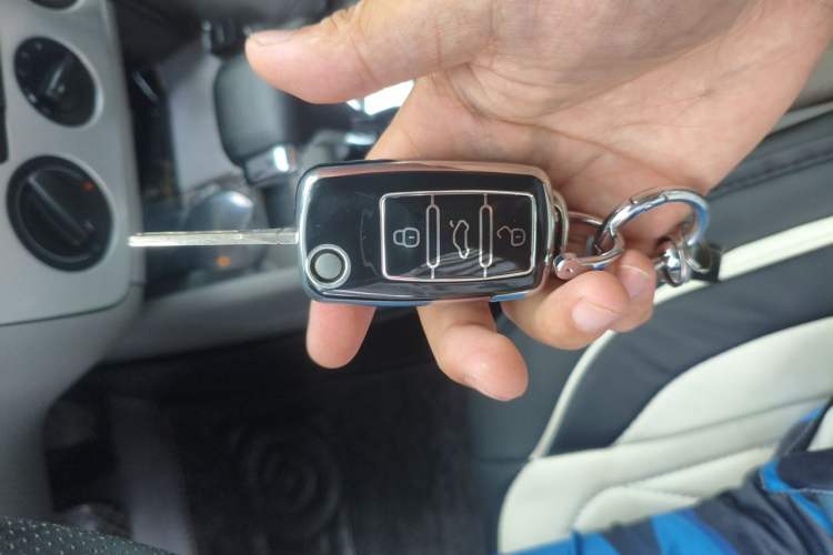 Used Volkswagen Bora 2011 1.6L Automatic Fashion Edition Vehicle Key