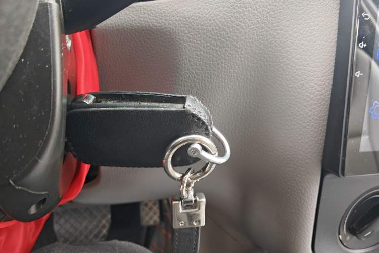 Used Volkswagen Bora 2011 1.6L Automatic Fashion Edition Vehicle Key