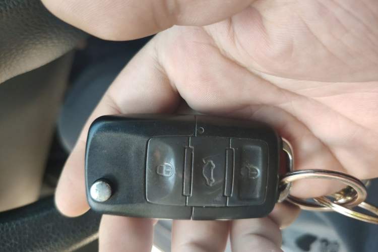 Used Volkswagen Bora 2011 1.6L Automatic Fashion Edition Vehicle Key