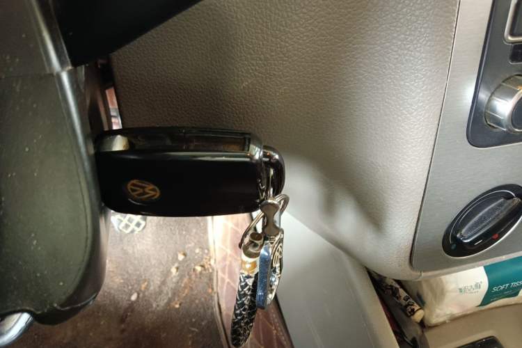 Used Volkswagen Bora 2011 1.6L Manual Fashion Edition Vehicle Key