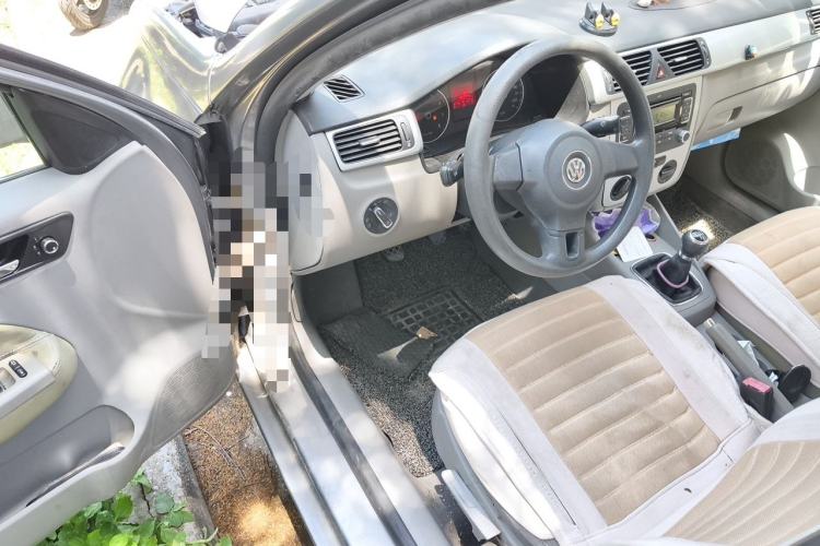 Used Volkswagen Bora 2011 1.6L Manual Fashion Edition Driver Seat