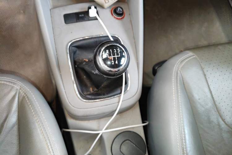 Used Volkswagen Bora 2011 1.6L Manual Comfort Version Gear Lever