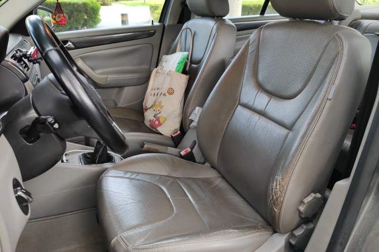 Used Volkswagen Bora 2011 1.6L Manual Comfort Version Left Front Seat