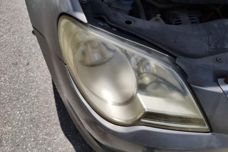 Used Volkswagen Bora 2011 1.6L Manual Fashion Edition Right Front Headlight