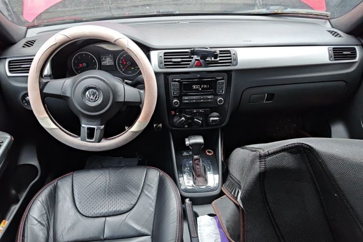 Used Volkswagen Bora 2011 1.4T AT Sportline Center Console