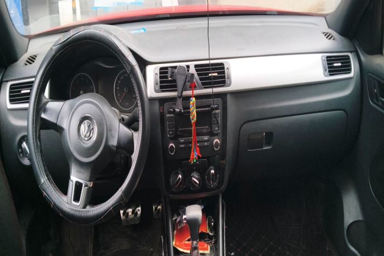 Used Volkswagen Bora 2011 1.4T AT Sportline Center Console