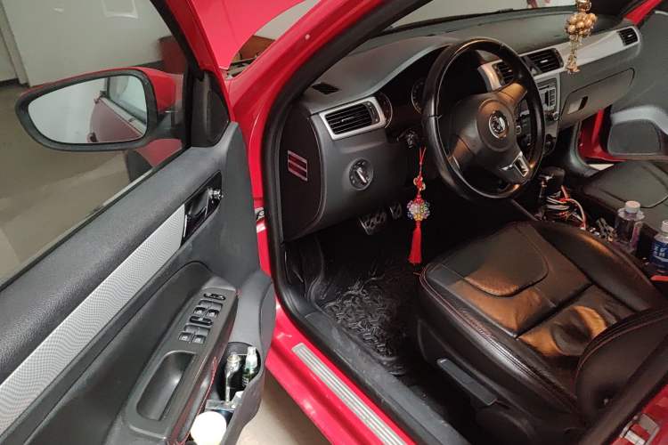 Used Volkswagen Bora 2011 1.4T AT Sportline Driver Seat