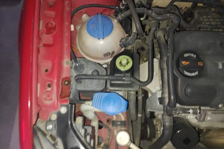 Used Volkswagen Bora 2011 1.4T Automatic Comfort Model Engine Bay Right