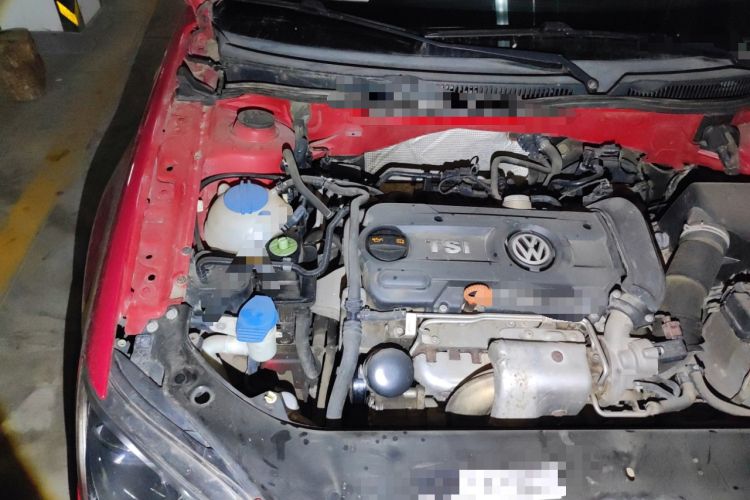 Used Volkswagen Bora 2011 1.4T AT Sportline Engine Bay Right