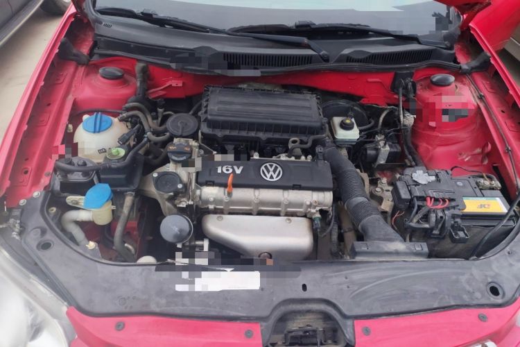 Used Volkswagen Bora 2011 1.6L Manual Fashion Edition Engine Bay