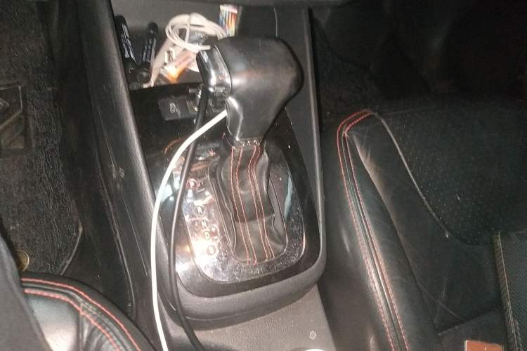 Used Volkswagen Bora 2011 1.4T AT Sportline Gear Lever