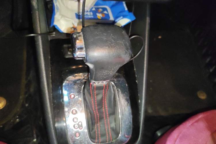 Used Volkswagen Bora 2011 1.4T AT Sportline Gear Lever