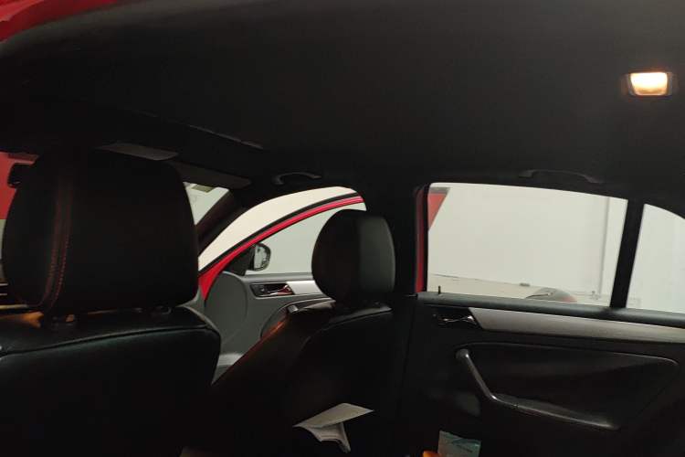 Used Volkswagen Bora 2011 1.4T AT Sportline Headliner