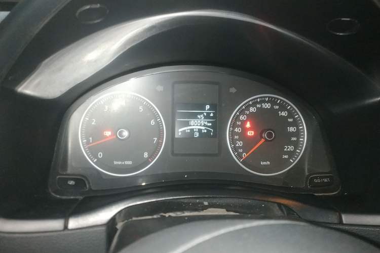 Used Volkswagen Bora 2011 1.4T AT Sportline Instrument Cluster