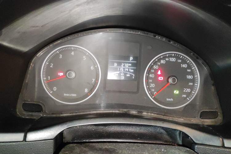 Used Volkswagen Bora 2011 1.4T AT Sportline Instrument Cluster