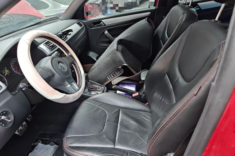 Used Volkswagen Bora 2011 1.4T AT Sportline Left Front Seat