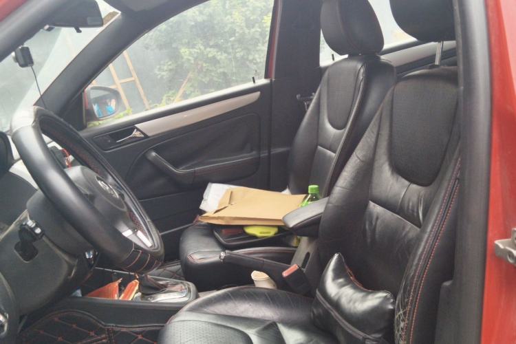 Used Volkswagen Bora 2011 1.4T AT Sportline Left Front Seat