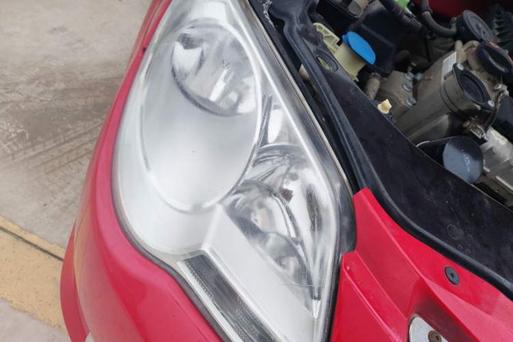 Used Volkswagen Bora 2011 1.6L Manual Fashion Edition Right Front Headlight