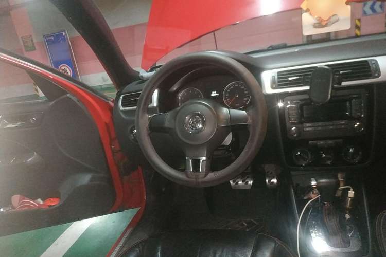Used Volkswagen Bora 2011 1.4T AT Sportline Steering Wheel