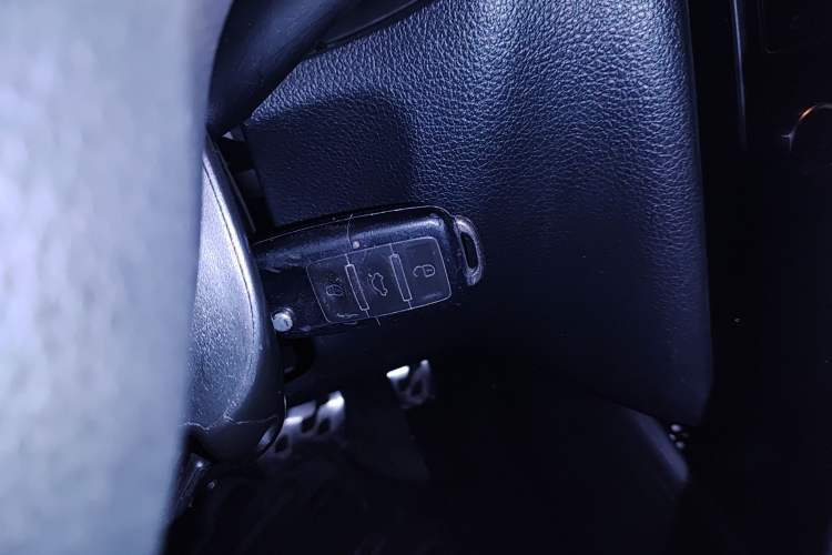 Used Volkswagen Bora 2011 1.4T AT Sportline Vehicle Key
