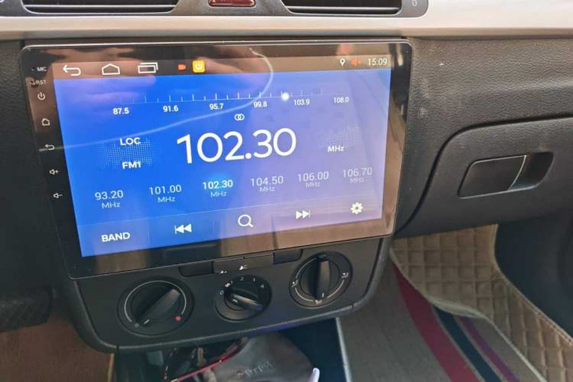 Used Volkswagen Bora 2011 1.4T Automatic Comfort Model Audio And AC Panel