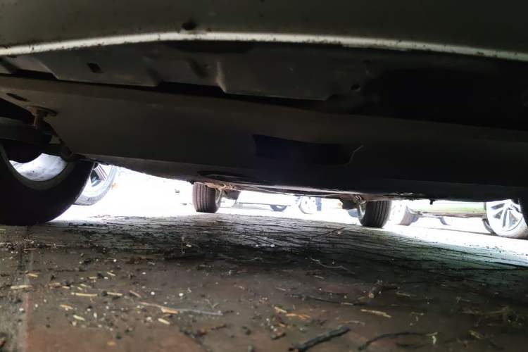 Used Volkswagen Bora 2011 1.6L Automatic Fashion Edition Chassis Front