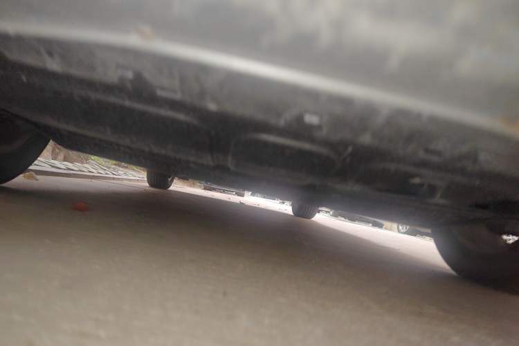 Used Volkswagen Bora 2011 1.6L Automatic Fashion Edition Chassis Front