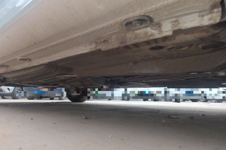 Used Volkswagen Bora 2011 1.6L Manual Comfort Version Chassis Front Right