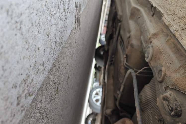 Used Volkswagen Bora 2011 1.6L Automatic Comfort Model Chassis Rear Left