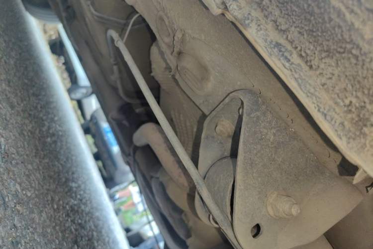 Used Volkswagen Bora 2011 1.6L Manual Comfort Version Chassis Rear Left