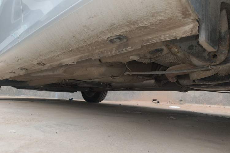 Used Volkswagen Bora 2011 1.6L Manual Comfort Version Chassis Rear Left