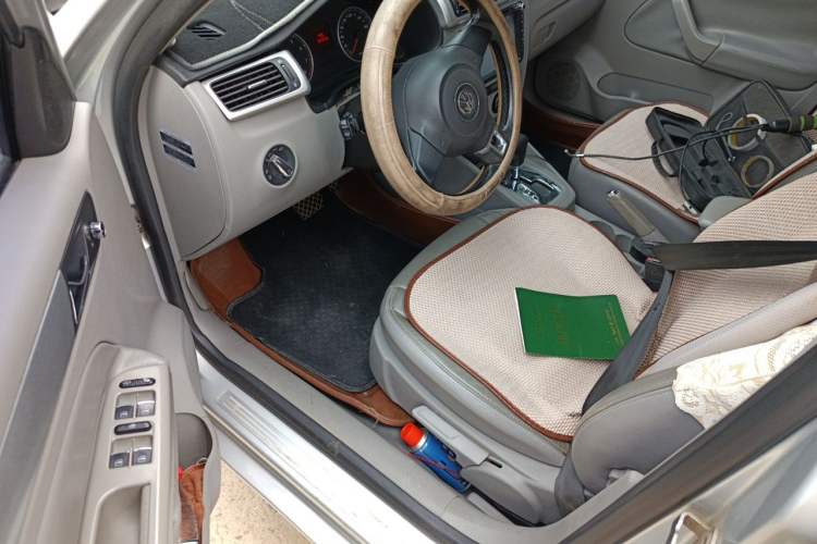 Used Volkswagen Bora 2011 1.6L Automatic Luxury Model Driver Seat
