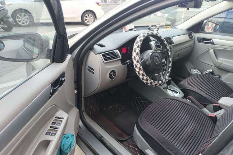 Used Volkswagen Bora 2011 1.6L Automatic Comfort Model Driver Seat