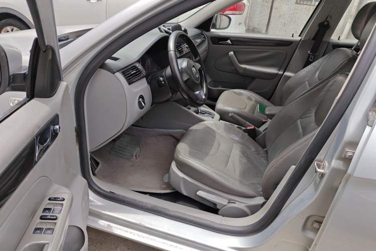 Used Volkswagen Bora 2011 1.6L Automatic Comfort Model Driver Seat