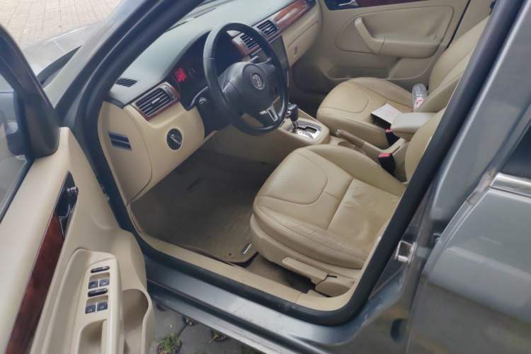 Used Volkswagen Bora 2011 1.6L Automatic Comfort Model Driver Seat