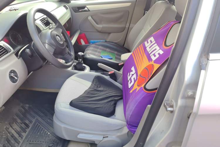 Used Volkswagen Bora 2011 1.6L Manual Fashion Edition Driver Seat
